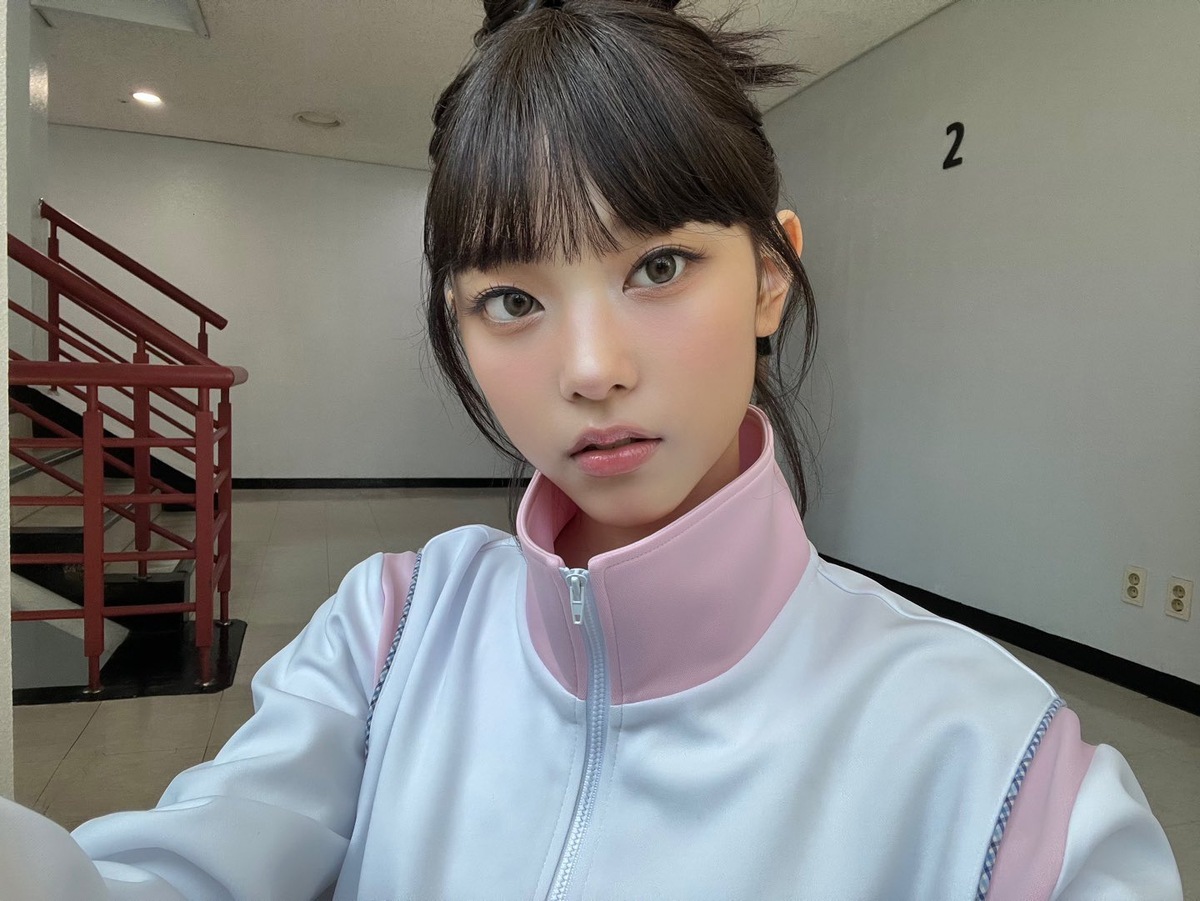    Хэрин из NewJeansСоцсети