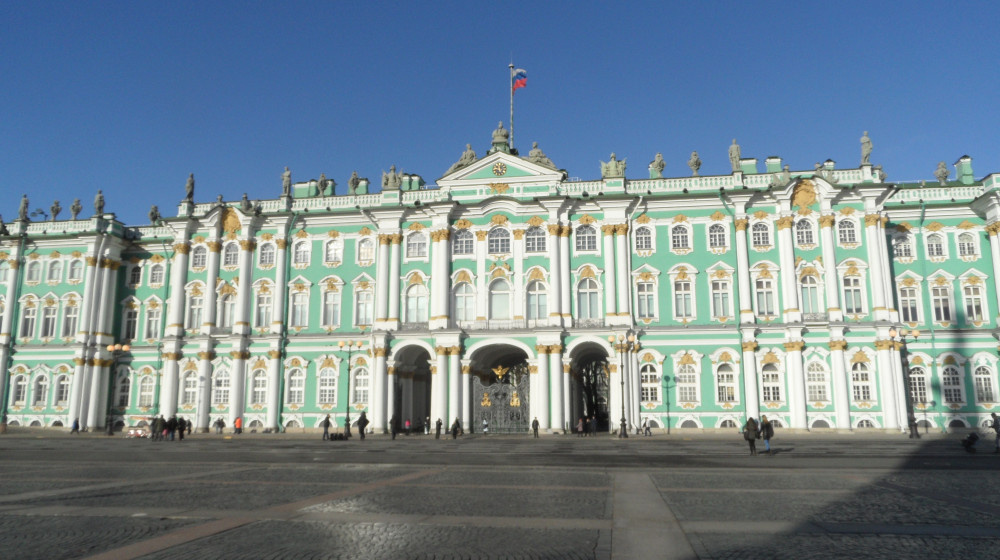    Зимний дворец без лесов
