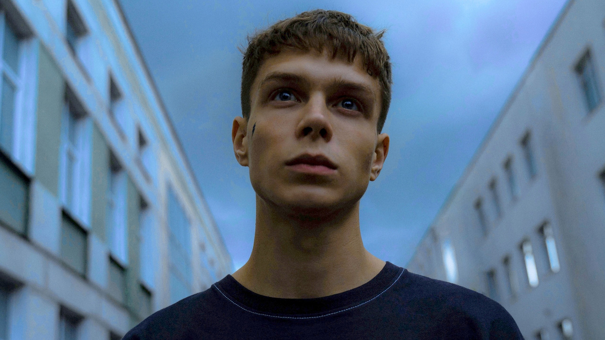 Глеб Калюжный go.zvuk.com