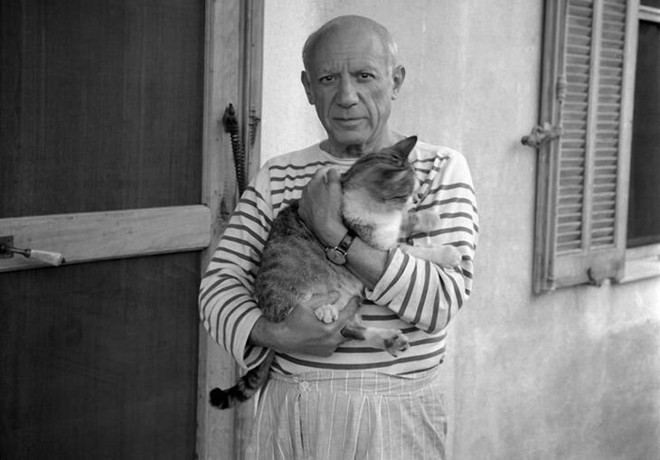 Пабло Пикассо — испанский и французский художник, скульптор, график, театральный художник, керамист и дизайнер. Родился 25 октября 1881 года в Малаге (Испания).