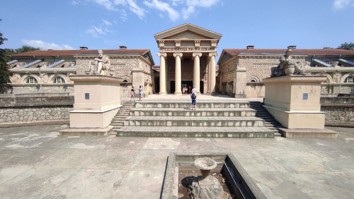     Источник: newstracker.ru