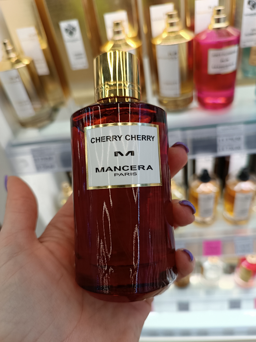 Забежала ещё раз протестировать эту вишенка от Mancera!!! 

Мне, все же, не надо!!! Все больше стал похож на маленькое платье от Guerlain!!! 

А при первом затеста и втором, казался другим!!! 

Это красиво, позитивно!!! Пудровая,чуть кремовая  вишенка с ванилью и чайными нотками!!!