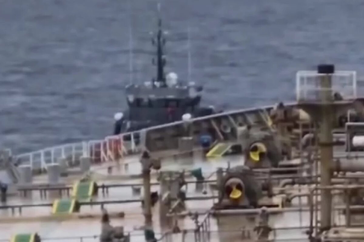    НАТО расследует инцидент с атакой эстонских ВМС на шедший в Приморск танкер