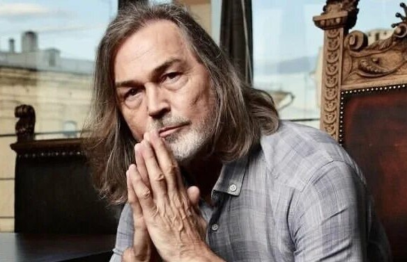 Никас Сафронов