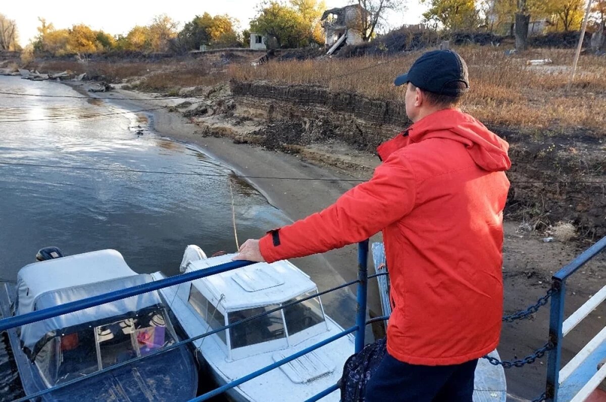    Максимальные сбросы продержали всего три дня, сейчас вода уже заметно отступила.