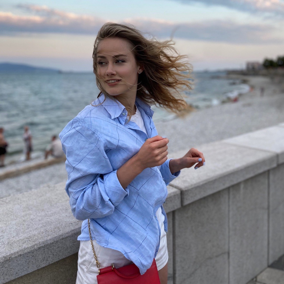 На фото: ведущая прогноза погоды на канале ТВЦ Анастасия Ларионова 