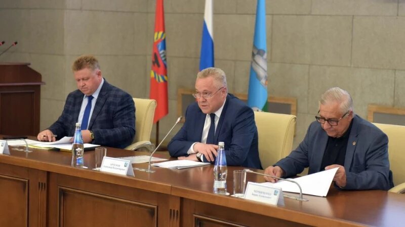     Межведомственное совещание в администрации Барнаула. Фото предоставлено пресс-службой Администрации Барнаула.