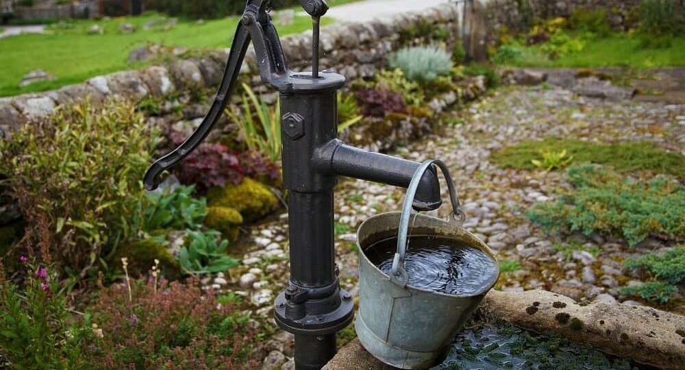 Вода на даче и неожиданные штрафы: новые правила для всех владельцев скважин
