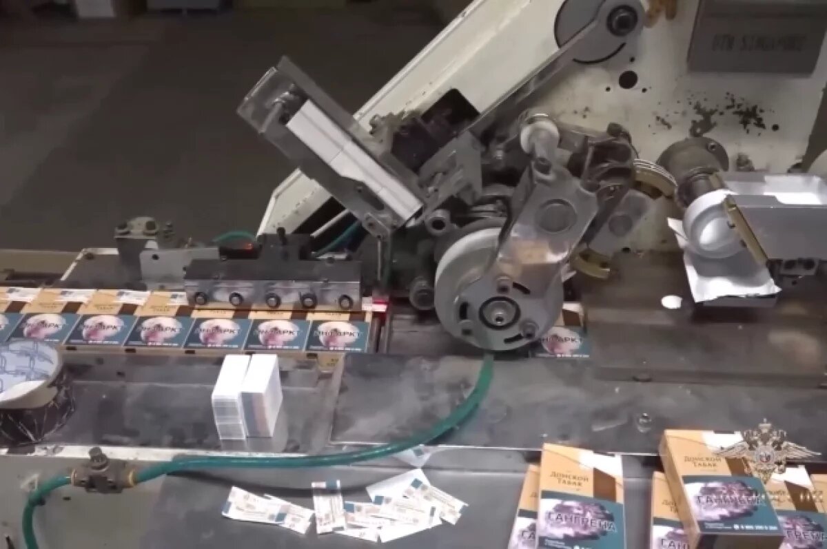    Крупная табачная фабрика под Петербургом делала контрафакт на всю страну