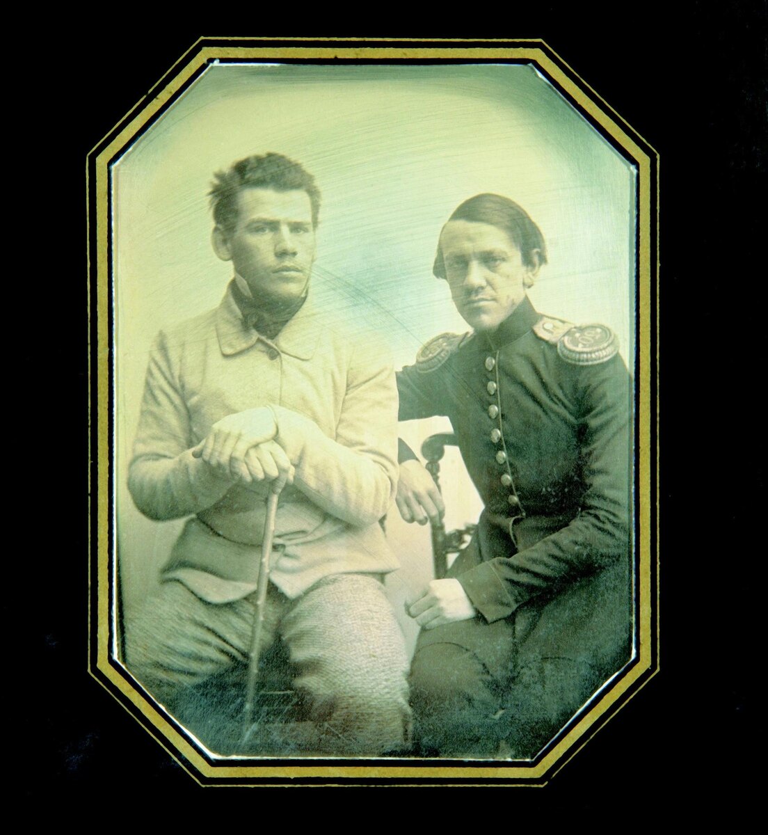 Николай и Лев Николаевичи Толстые, 1851 (фото из интернета; здесь как иллюстрация)