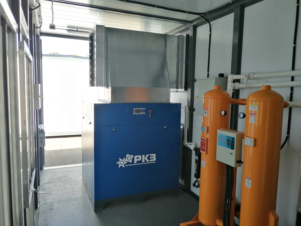 Адсорбционный осушитель в модульной компрессорной станции для компании "Новохим"