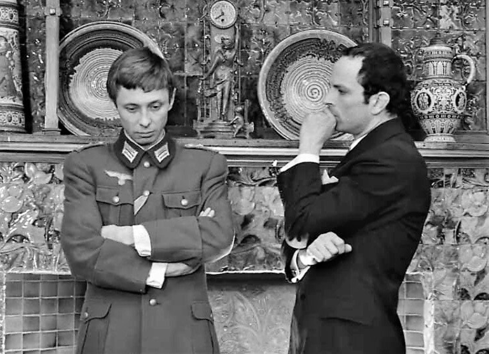 Кадр из телевизионного фильма "Вариант "Омега" (1975)