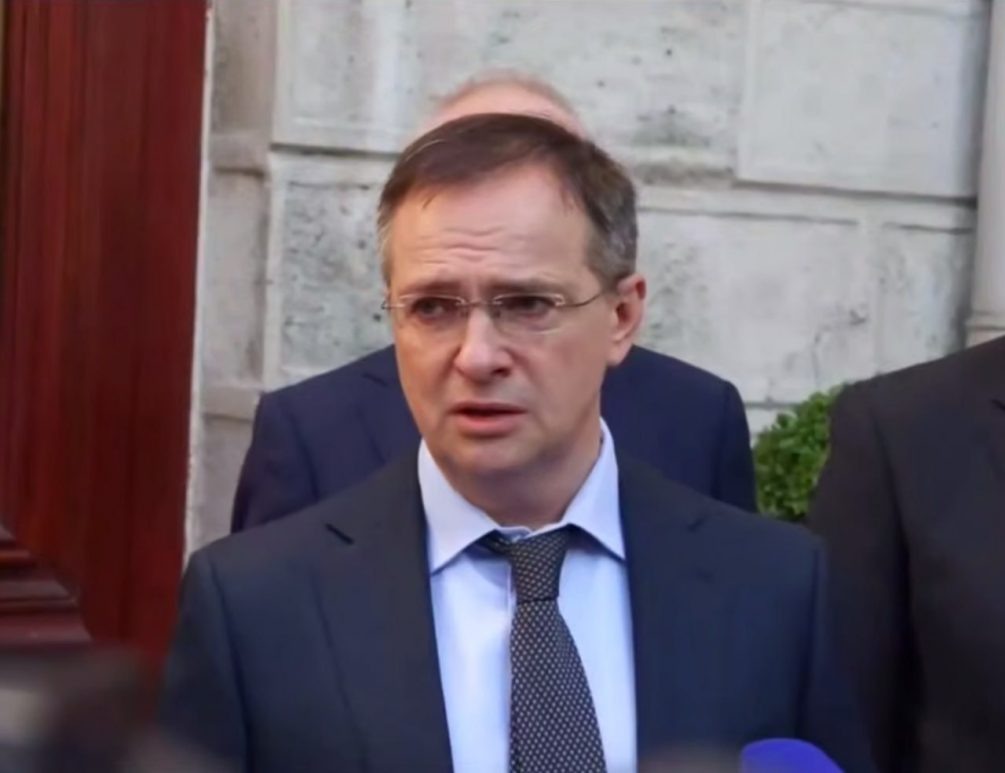   Глава нашей делегации Мединский вчера прямо сказал — переговоры являются продолжением Стамбула-2022.