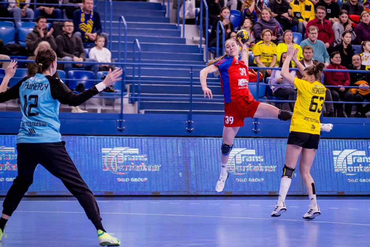    "Хорошо сейчас выглядит Антонина Санталова!"