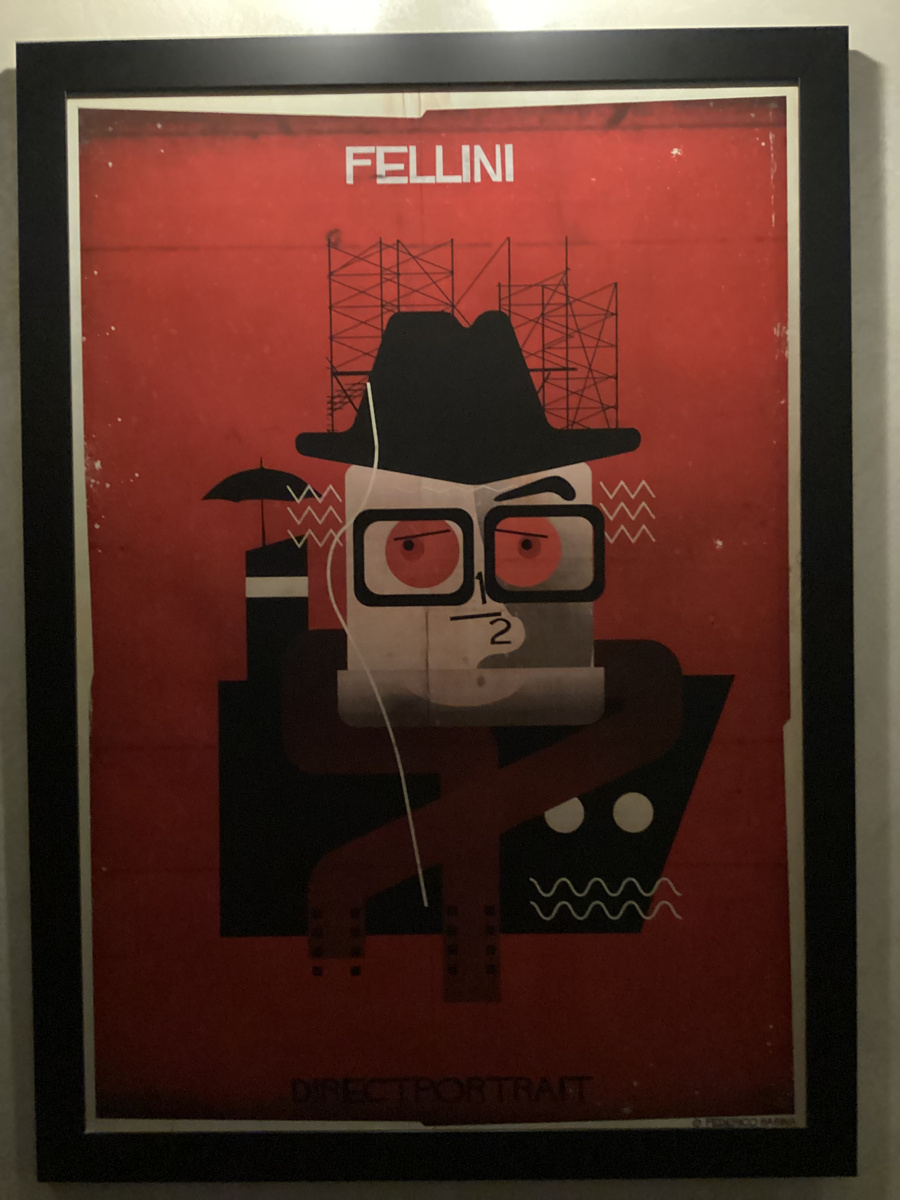 Я сфотографировала не все, очень уж условия плохие. Но в конце будет ссылка на сайт художника, сходите и полистайте.