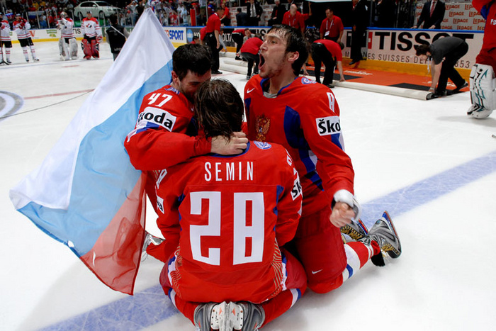 Александр Радулов, Александр Сёмин и Александр Овечкин, соцсети