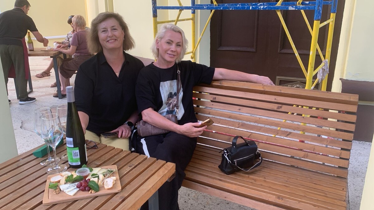 Мои сестренки - всегда молодые и красивые