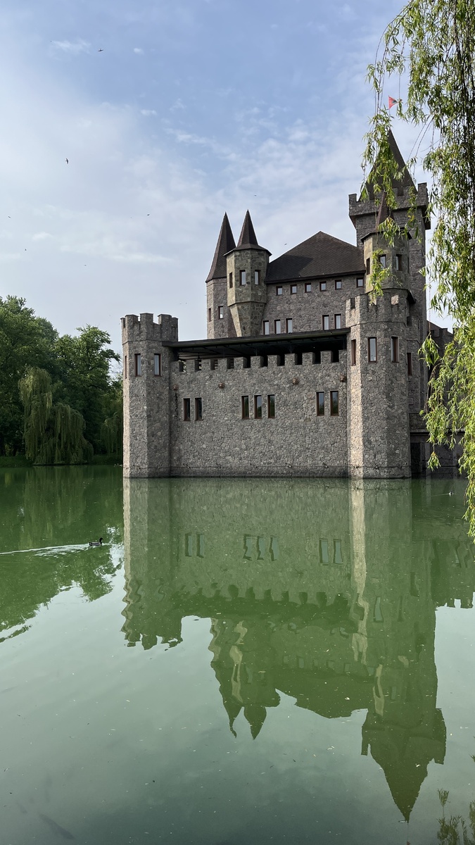 Замок Шато-Эркен