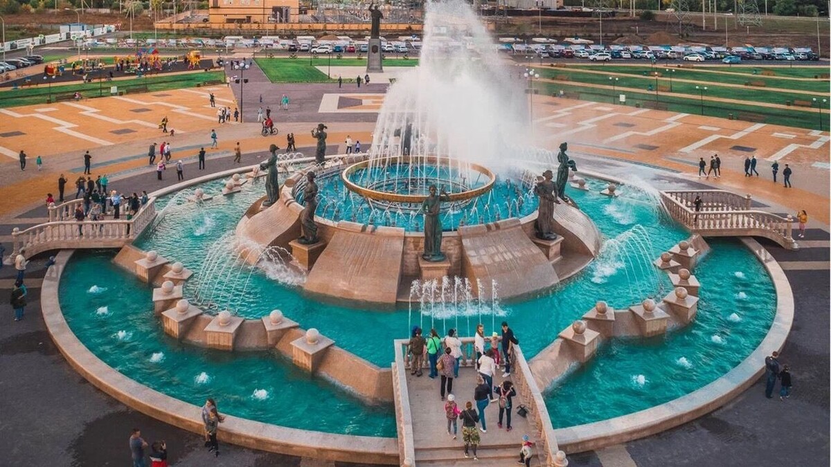     Источник: yandex.ru/maps/org/fontan_rossiya