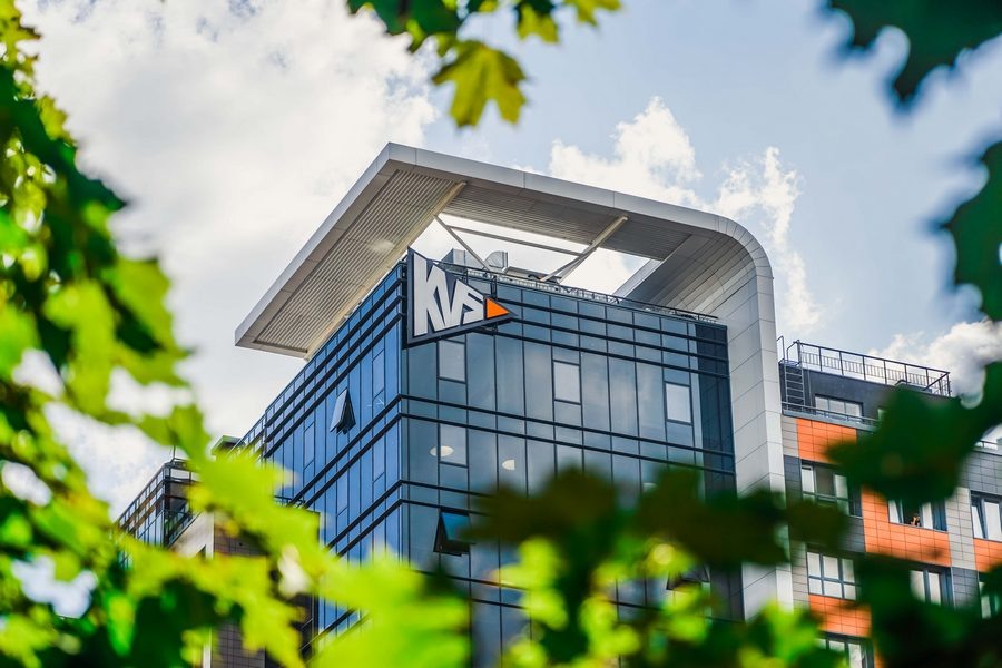    ГК «КВС» делает все, чтобы переезд в Санкт-Петербург стал радостным и волнительным событием, а не стрессом. С программой «Все включено» клиенты получают не просто новую квартиру, а полноценную поддержку на каждом этапе — от выбора жилья до заселения