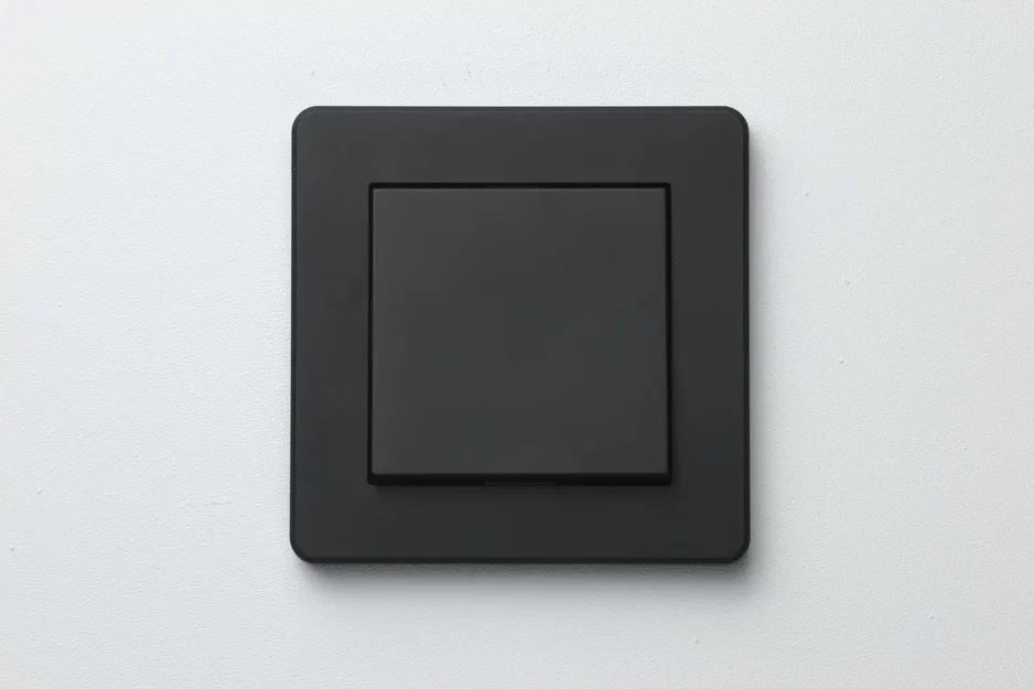 На фото: выключатель бренда Jasmart