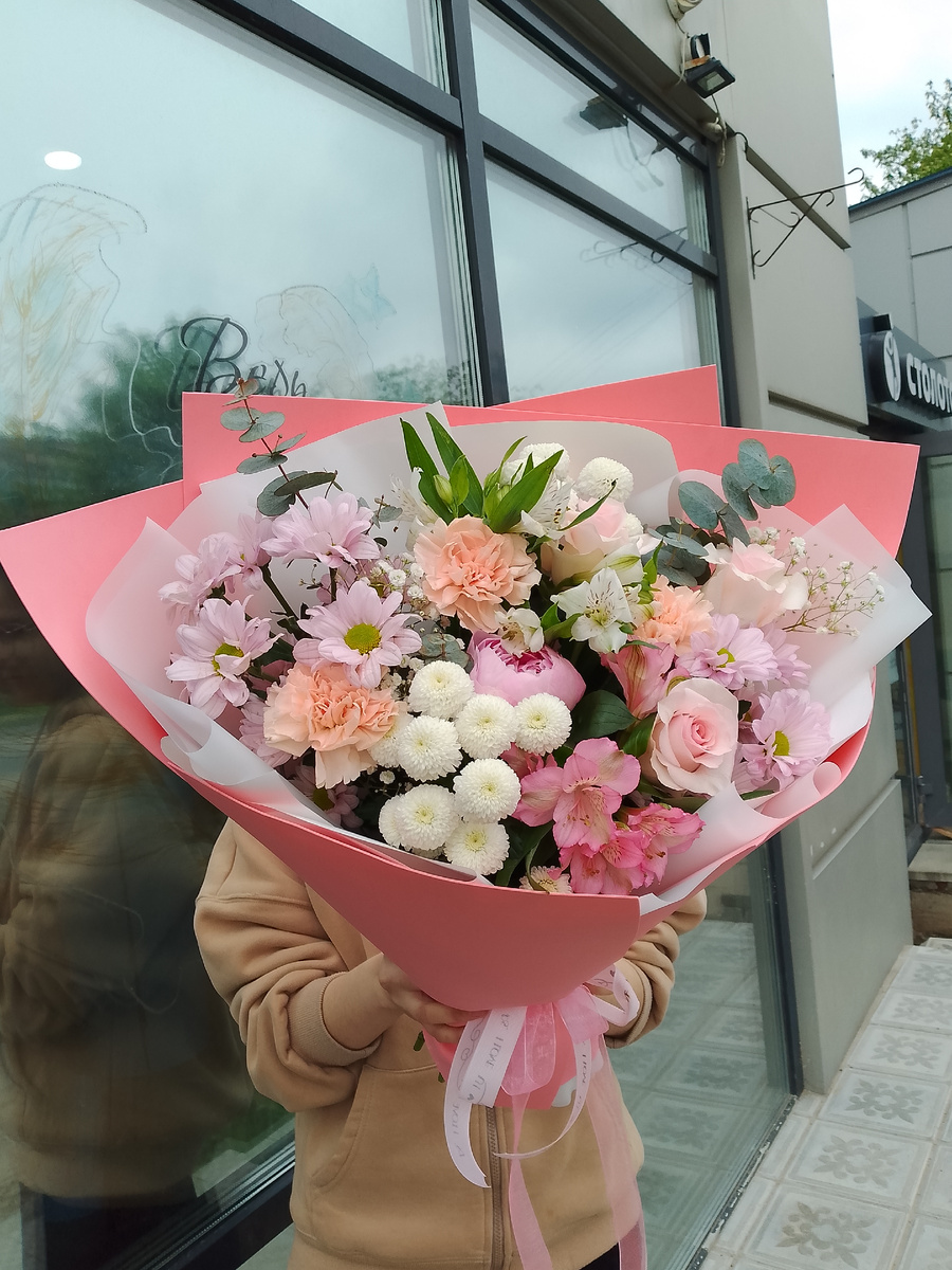 Как всегда цветочков вам, пионы пошли