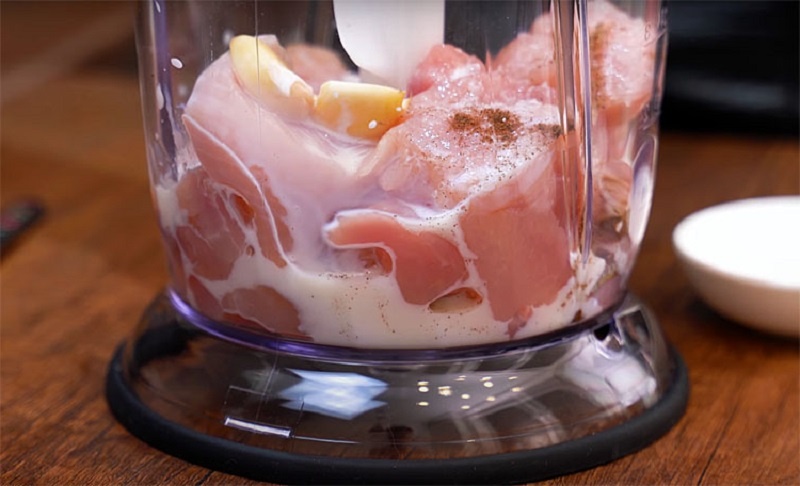 Домашние куриные сосиски без лишних добавок: натуральный вкус, который не купить в магазине