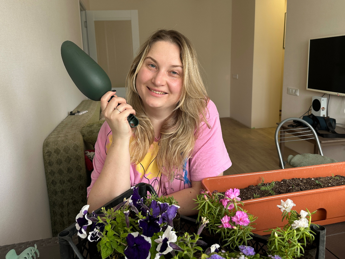 Рада приветствовать вас на канале! Тут я рассказываю о наших веселых буднях в хрущевке. Заранее благодарна за лайк и подписку! Это очень помогает в развитии канала ❤️