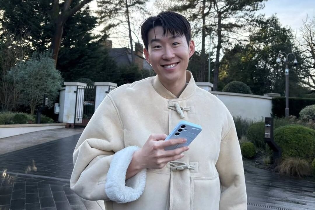     Капитан сборной Южной Кореи по футболу Сон Хын Мин стал жертвой шантажа