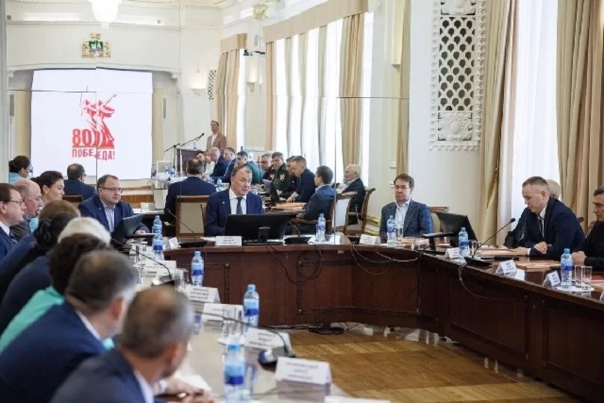    Мэр Екатеринбурга поблагодарил благотворителей за помощь в проведении 9 Мая