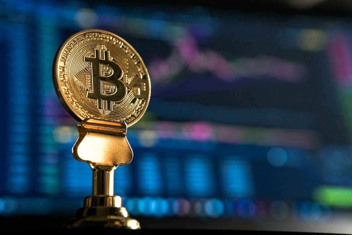 Эксперт заявил о потенциальном росте биткоина до 1 млн долларов.  Фото: Фото: unsplash.com