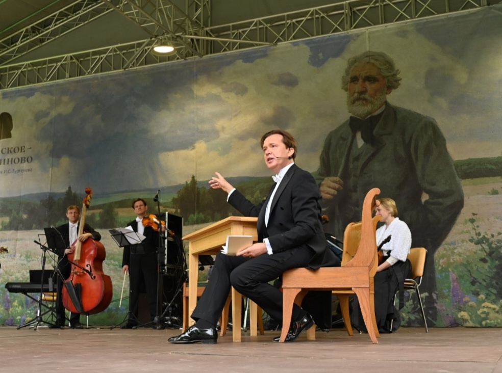 Выступление Олега Погудина на Тургеневском празднике