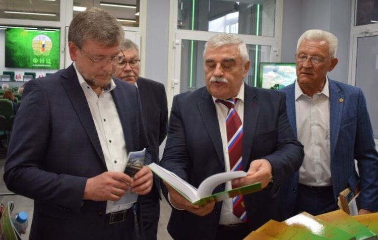    Сотрудничество России и Беларуси по сохранению здоровья почв обсуждали эксперты на совместной коллегии Союзкомгидромета в ФНЦ агроэкологии РАН