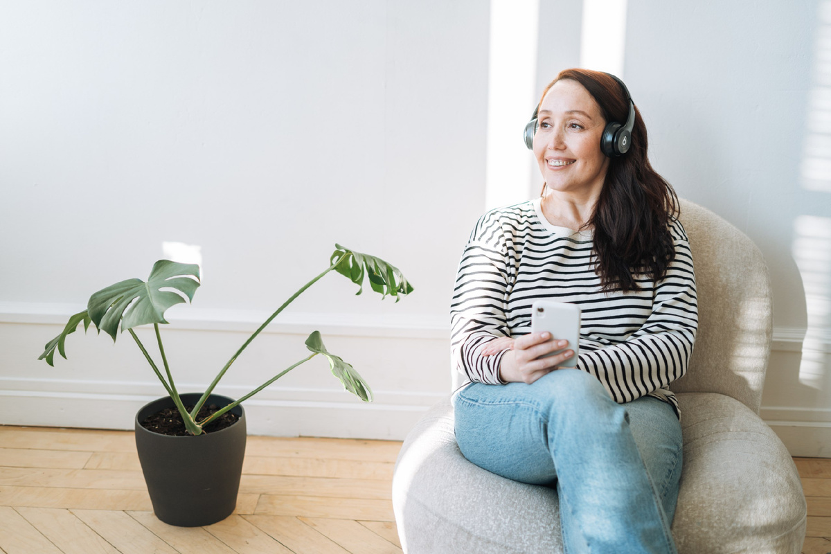 Здесь с еще «плюсик» в размере xl и с темными волосами 