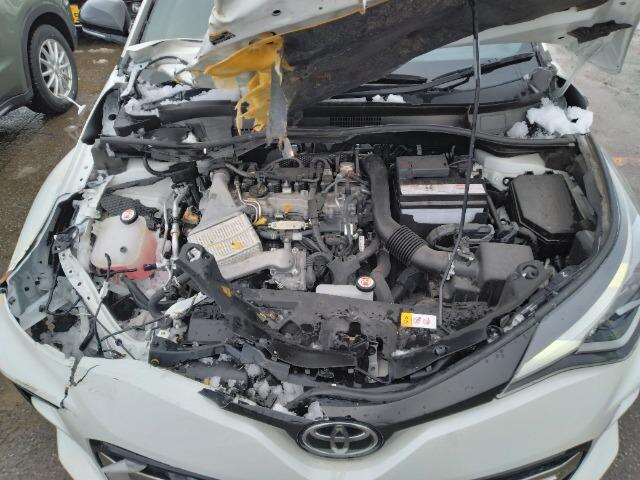 Отвлекаться за рулём на телефон не самая лучшая затея, если ты не поклонник фильма "Пункт назначения" и тебе не хватает острых ощущений. Так выглядит двигатель 8NR.