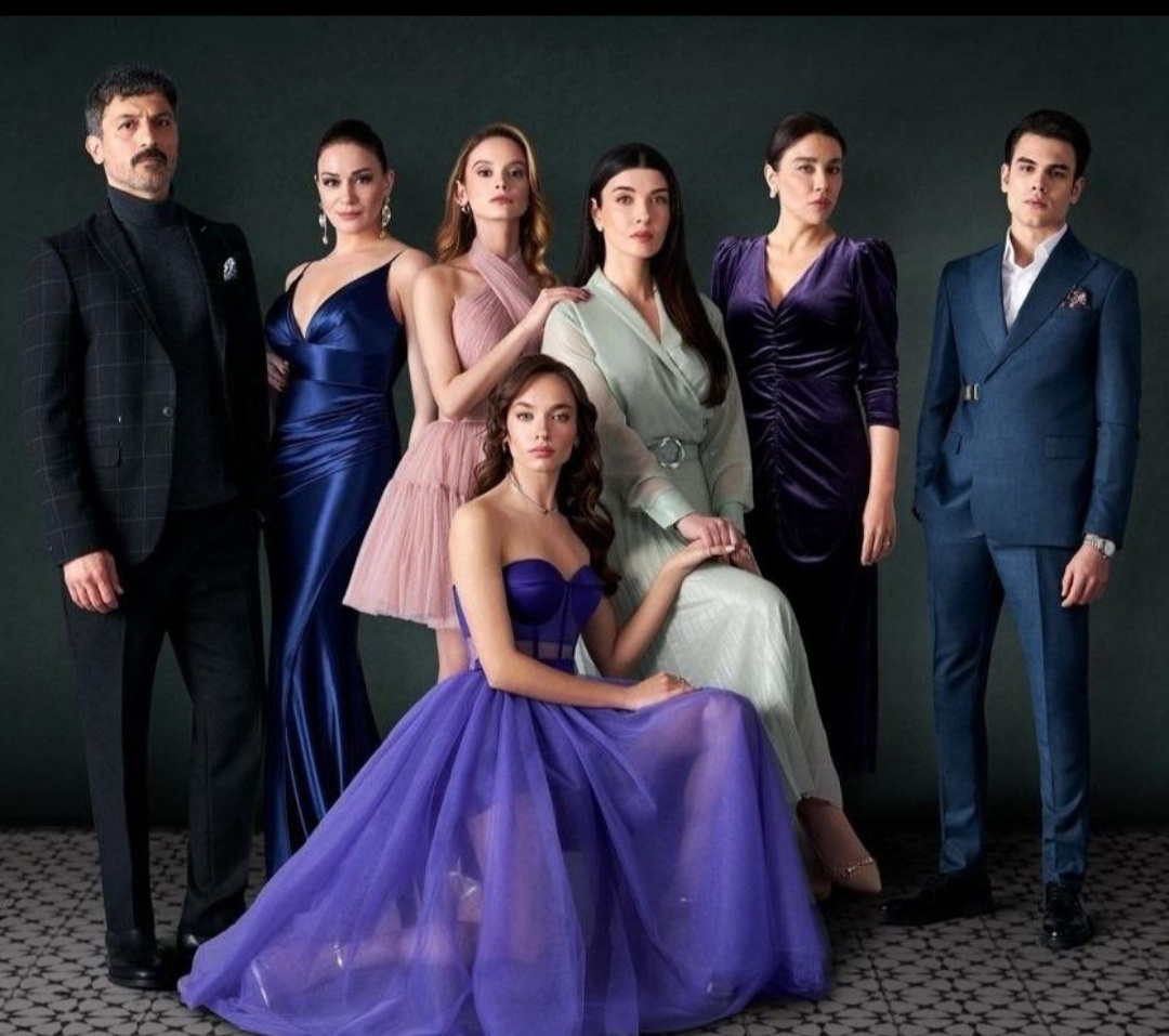 Постер к сериалу из свободного доступа. 