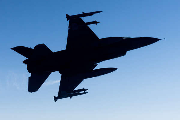 F-16 / Global Look Press 