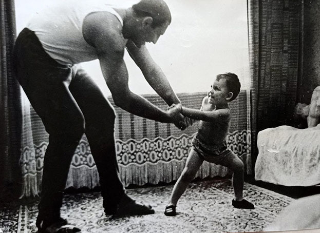 Александр и Владимир Иваницкие.
Фото Из архива семьи Иваницких