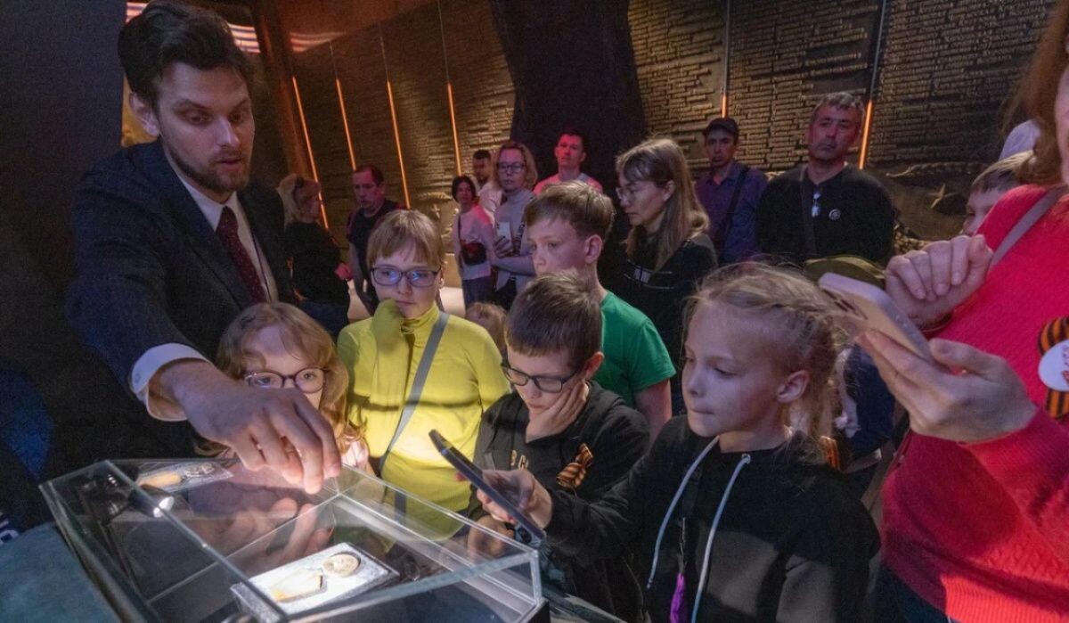     Экспозиция «Путь к Победе» в Музее Победы Источник: victorymuseum.ru Автор фото: Пресс-служба Музея Победы