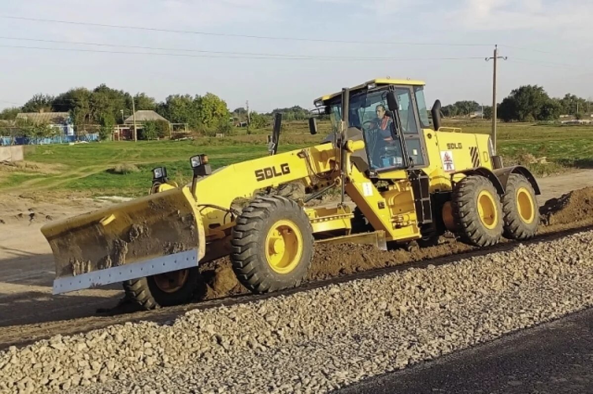    В Печоре «скребут» асфальт грейдером перед приездом Гольдштейна