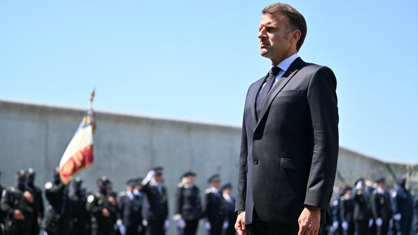    Фото: Reuters/LOU BENOIST; 5-tv.ru