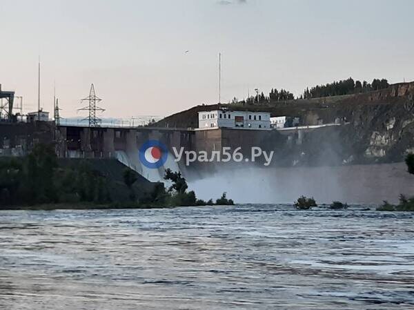    С 16 мая увеличен сброс с Ириклинского водохранилища до 60 кубометров в секунду