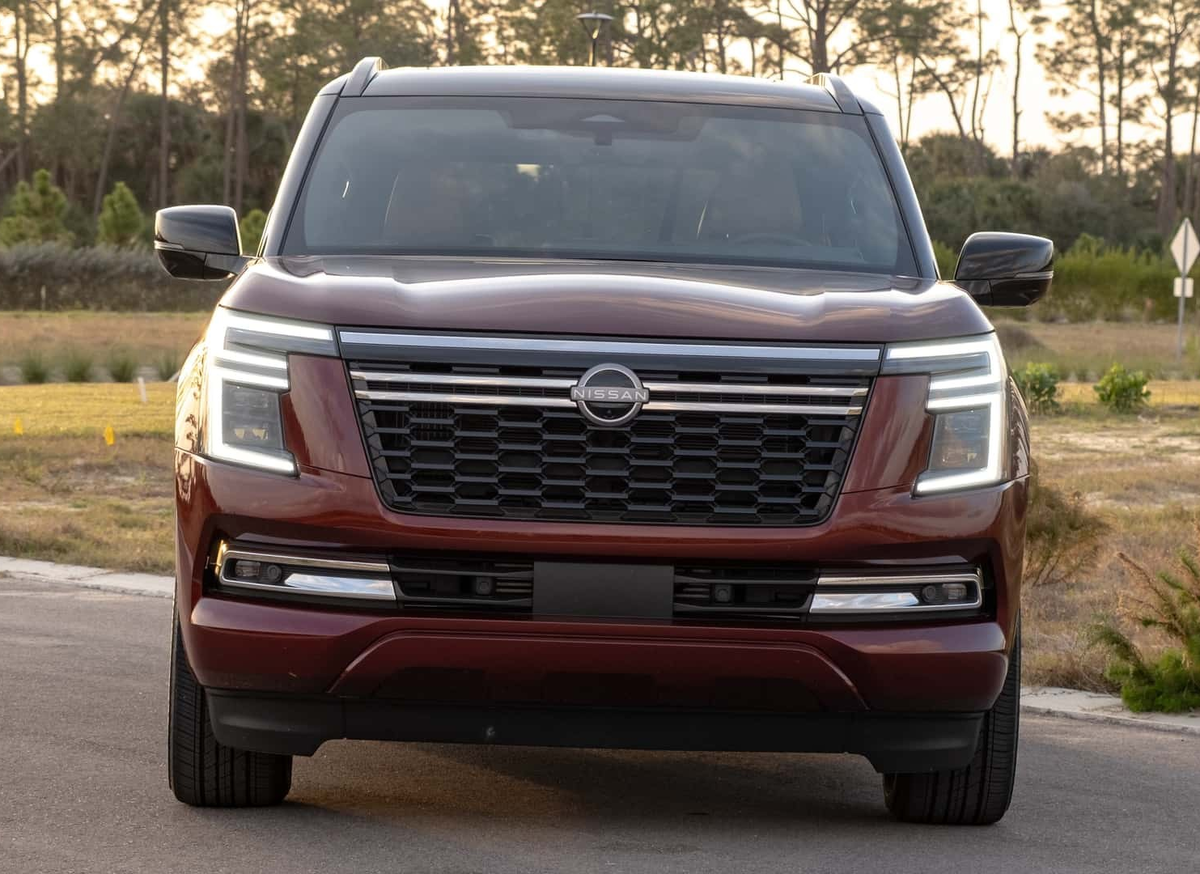 Дизайн передней части Nissan Armada
