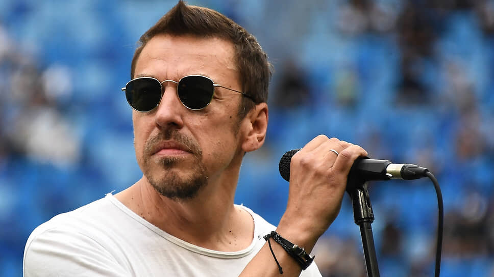 Солист группы "Танцы минус" Вячеслав Петкун.📷Фото: Иван Водопьянов / Коммерсантъ