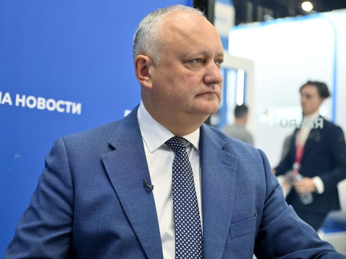    Додон обвинил НАТО в войне на Украине, а Санду — в молчании относительно переговоров в Стамбуле