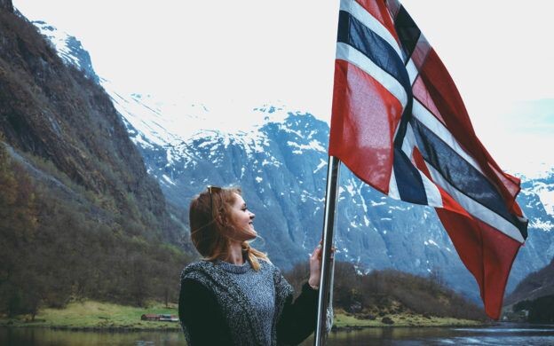 Источник фото: https://www.scandinaviastandard.com/holidays-and-flag-days-to-know-in-norway-2020/