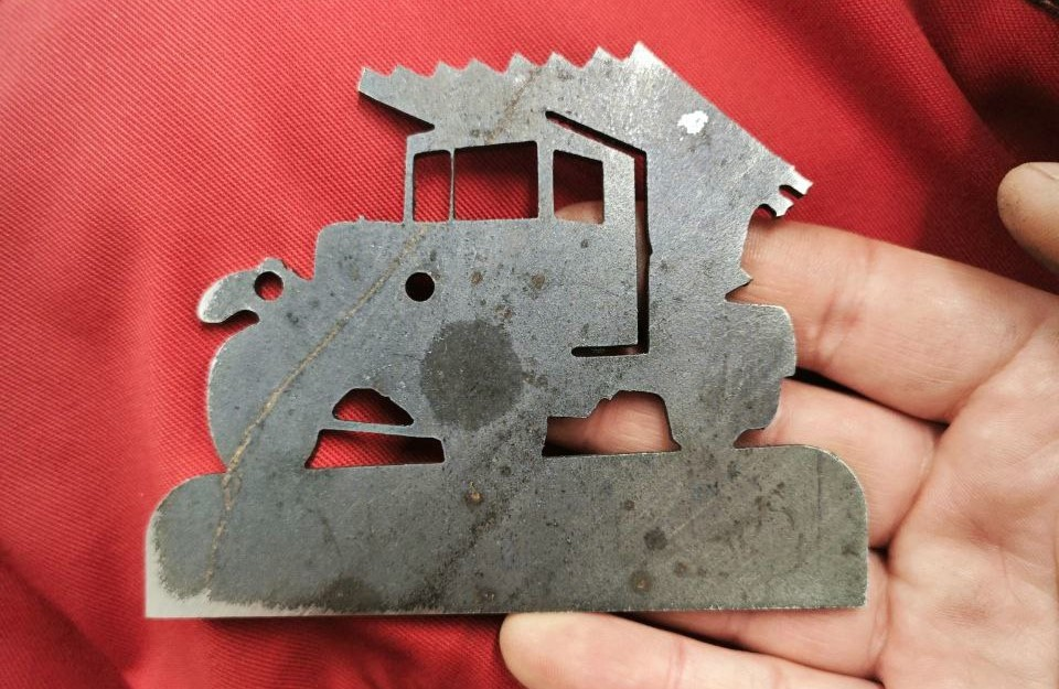 Бракованная заготовка, которую удалось чудом выкрасть из подпольной мастерской по изготовлению реактивных систем залпового огня из газовых баллонов