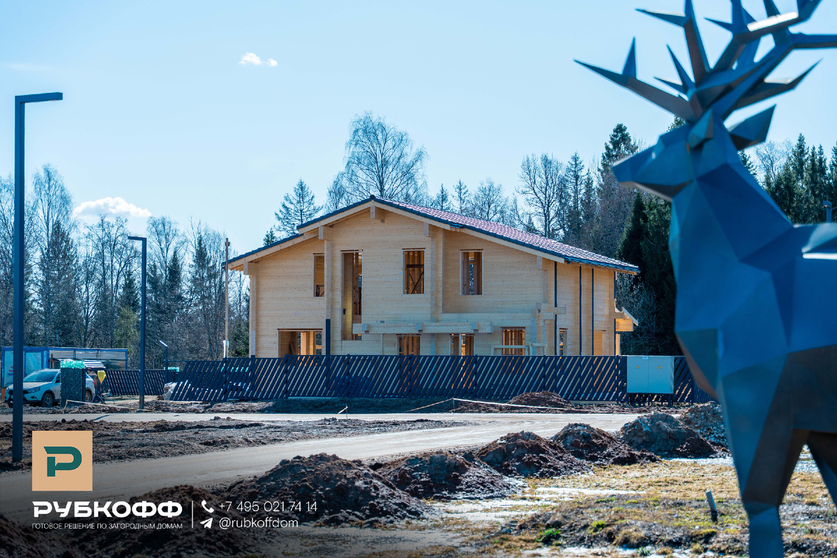 Строительство двухэтажного дома из клееного бруса в коттеджном поселке «Сканди Парк»