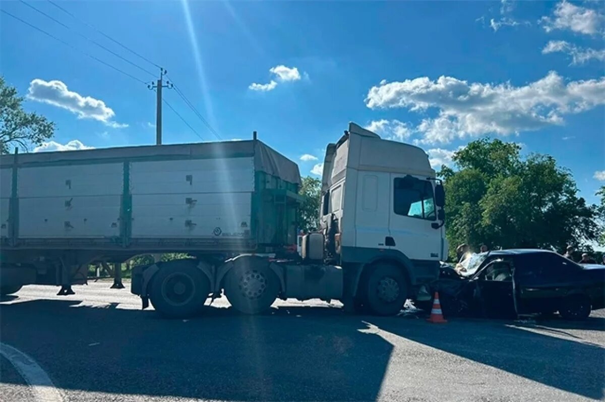    Подросток погиб при столкновении грузовика с легковушкой на Ставрополье