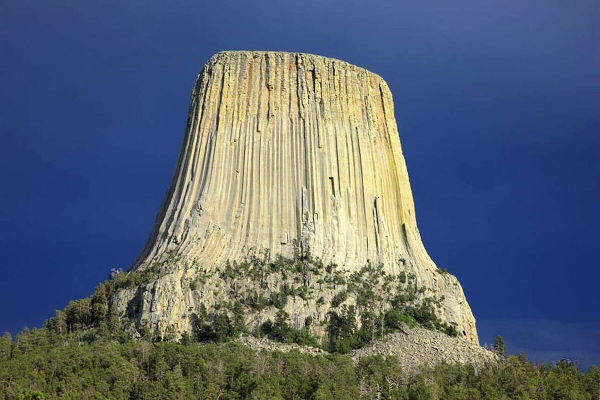 США, Башня дьявола. Источник: Яндекс картинки